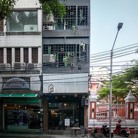 Hostel Zhelter’BKK Bangkok Exterior foto
