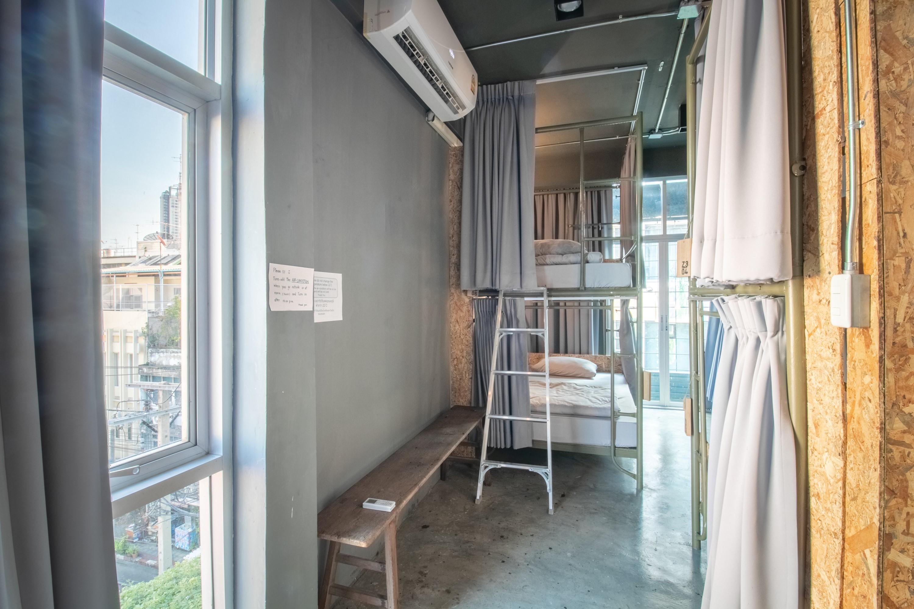 Hostel Zhelter’BKK Bangkok Exterior foto